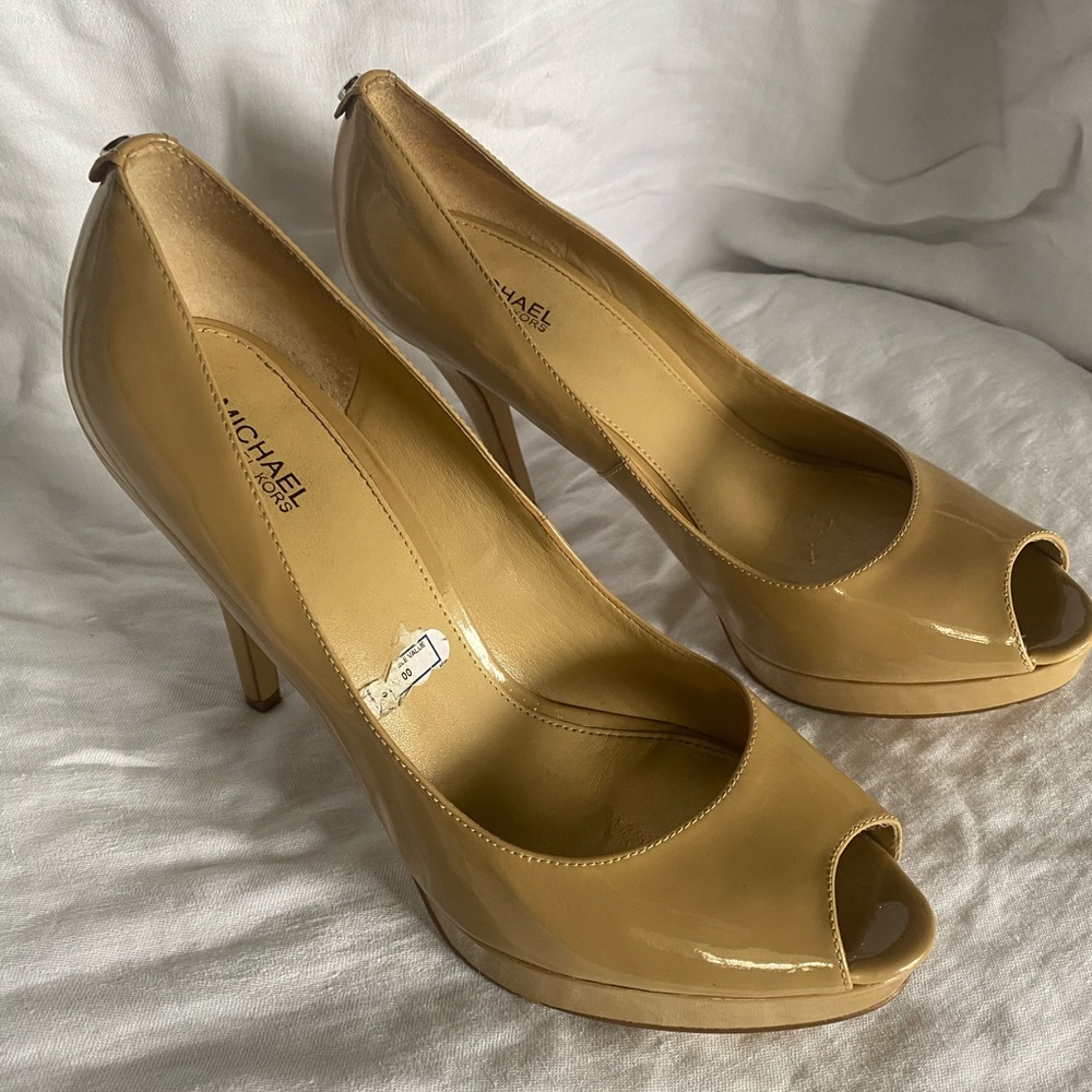 Micheal Kors Heels